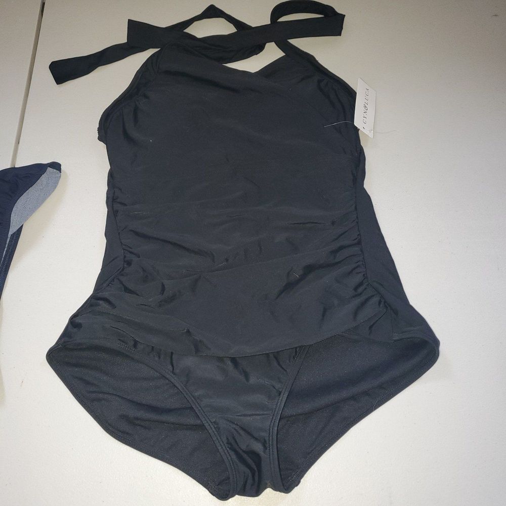 Cyn & Luca NWT Swimsuit SZ small